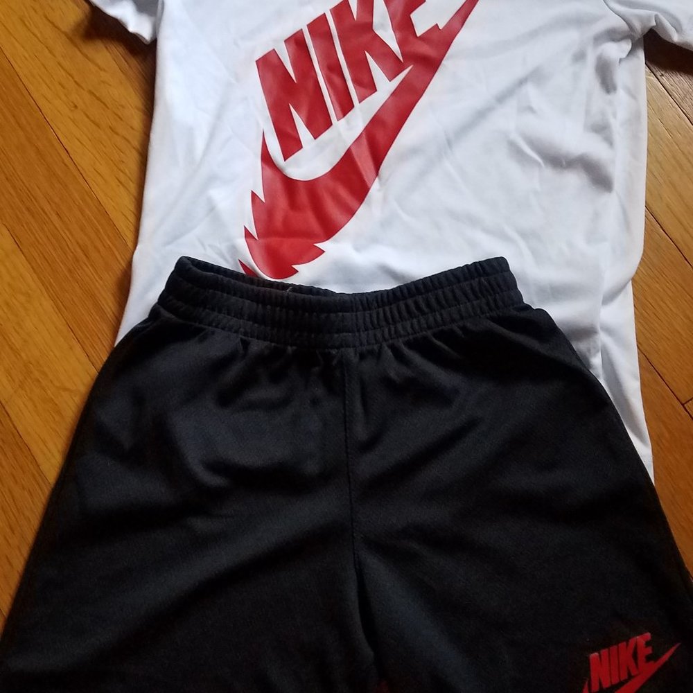 Nike - Boys 2 Piece Set